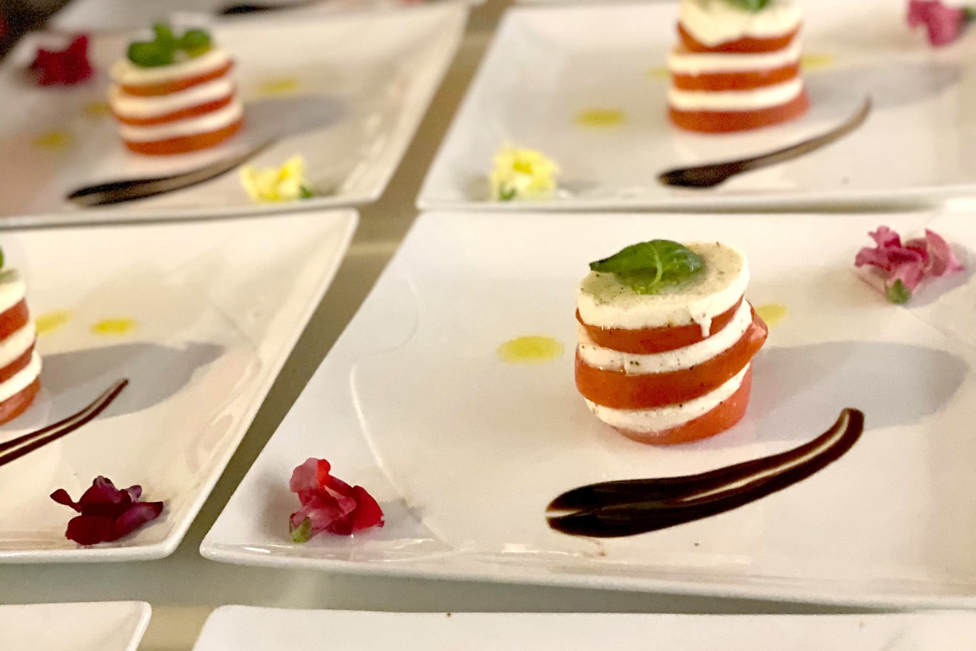 Elegant table arrangement